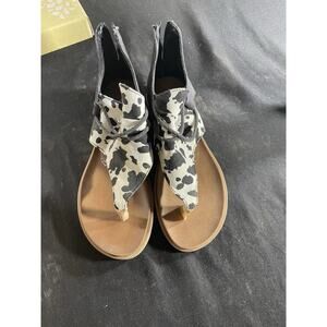 Very G Women's Cow Canvas Thong Sandals Zip Wrap Around Heel Size 7